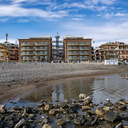 Smy Aran Blu Roma Mare (Adults Only)-2